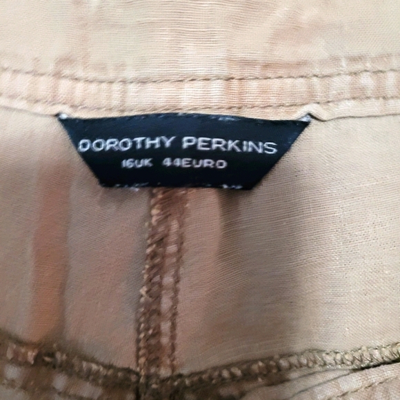 Khaki shorts - women SZ 14 - Picture 3 of 3